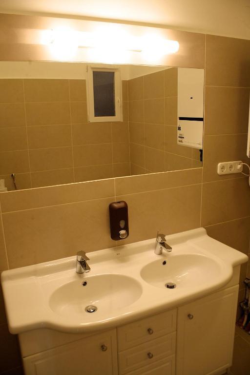 Five Season'S Apartment Budapest Bilik gambar